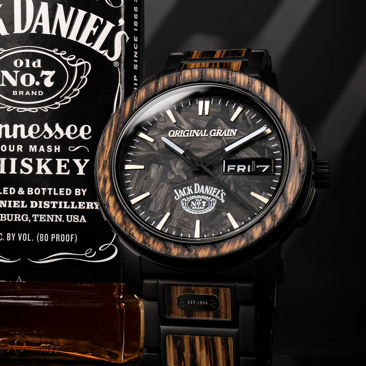 Jack Daniel's Charred Oak Barrel 42mm