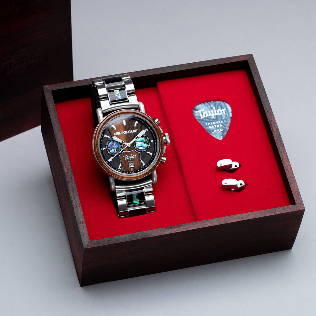 Taylor Guitars Chrono Bundle