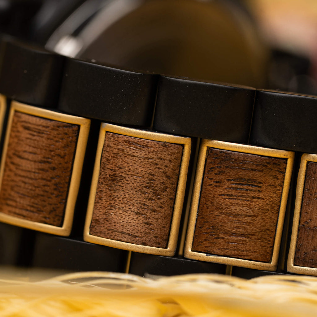 Coors Mountain High Gold Chrono 44mm