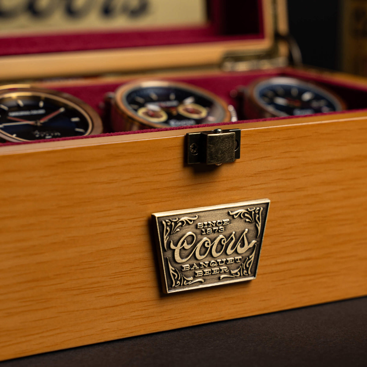 Coors Oak 4 Watch Holder